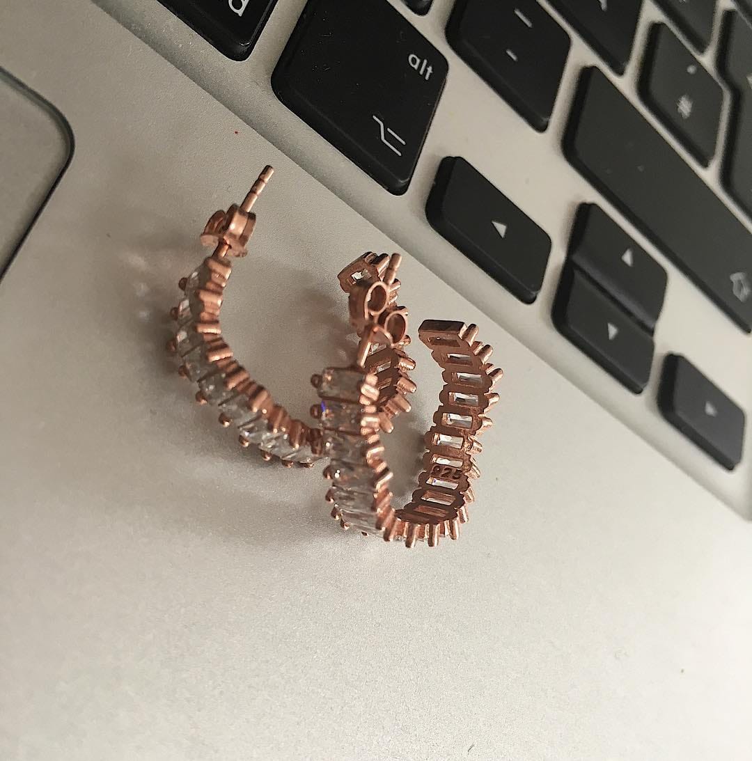 Post 9 by S I L V E R L A D Y on Instagram (image)