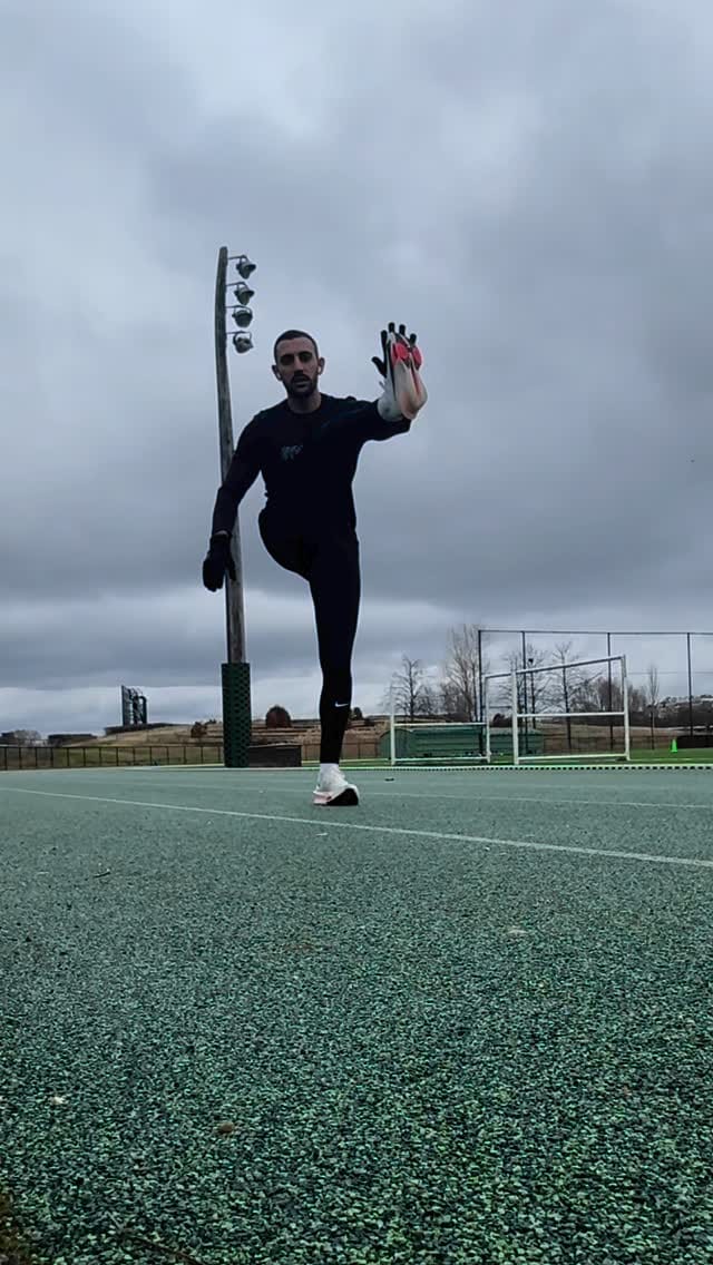 Post 6 by Simo Azzam on Instagram (video)