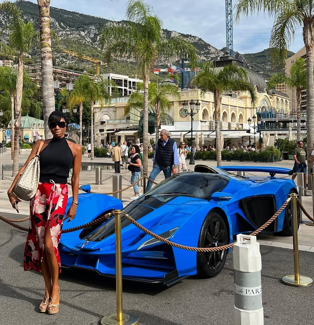 Post 6 by Carol🍒D’Azur 🏎⚓️🔥 on Instagram (carousel)