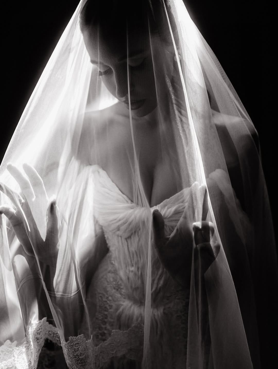 Post 4 by Boutique vestidos de novia ELYBRIDE on Instagram (carousel)