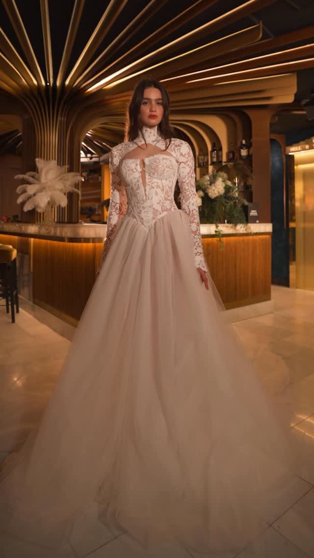 Post 10 by Boutique vestidos de novia ELYBRIDE on Instagram (video)