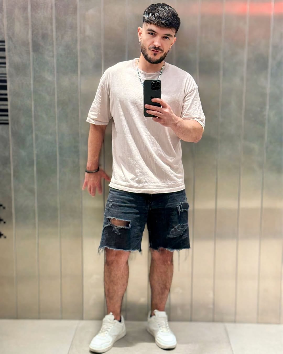 Post 9 by Manuell Sánchez on Instagram (image)