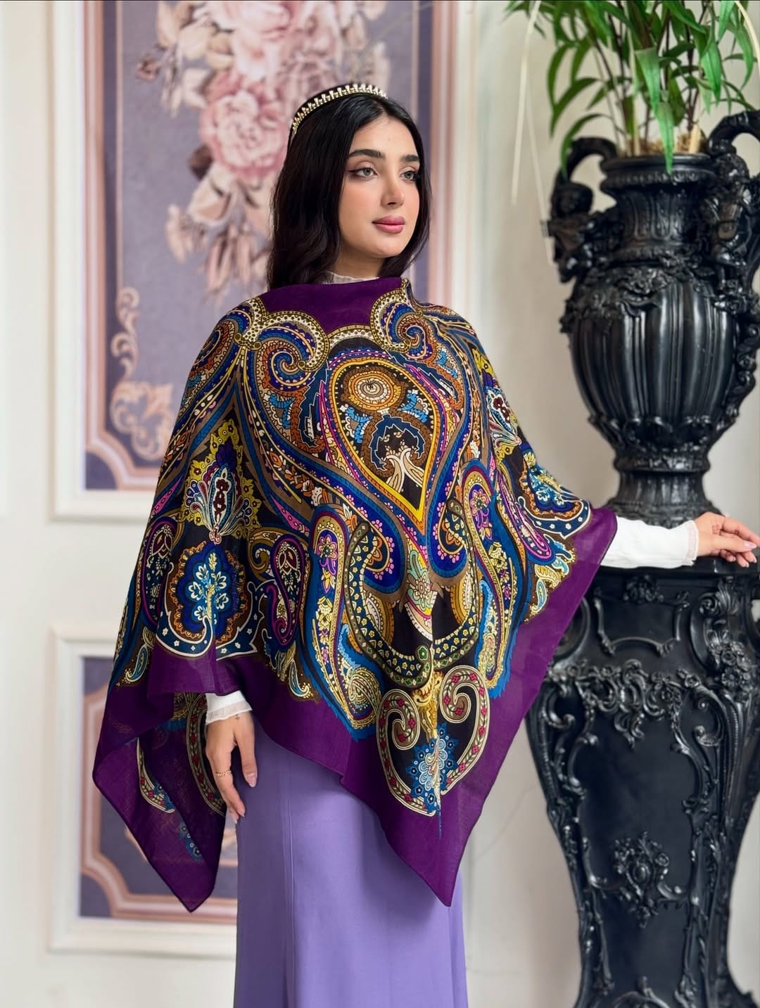 Post 8 by چارقد پاریس on Instagram (carousel)