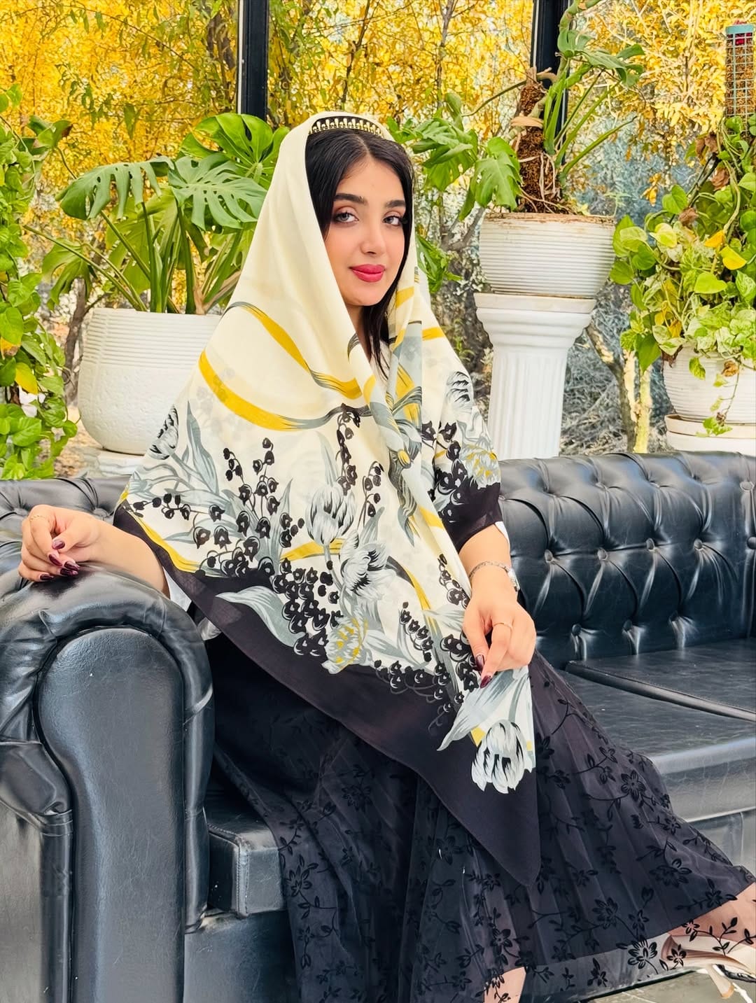 Post 7 by چارقد پاریس on Instagram (carousel)