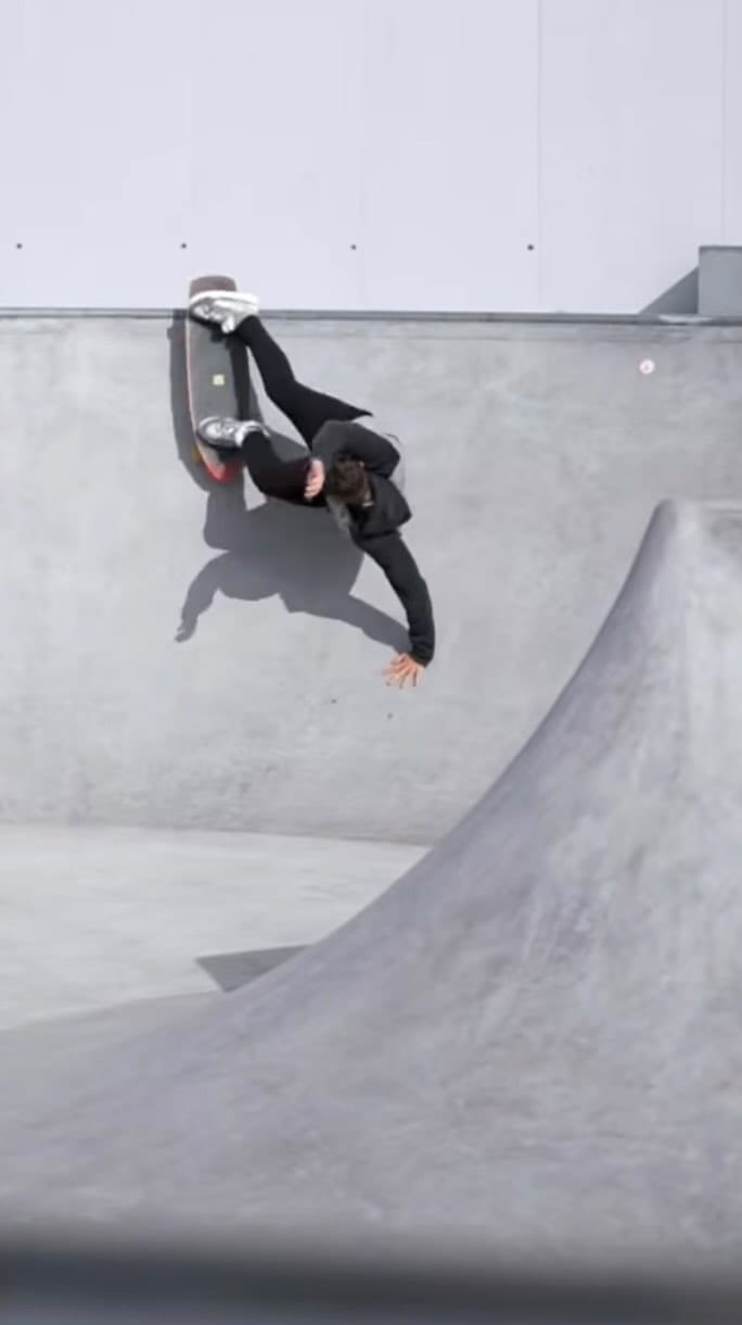 Post 7 by Clases de SurfSkate en Murcia on Instagram (video)