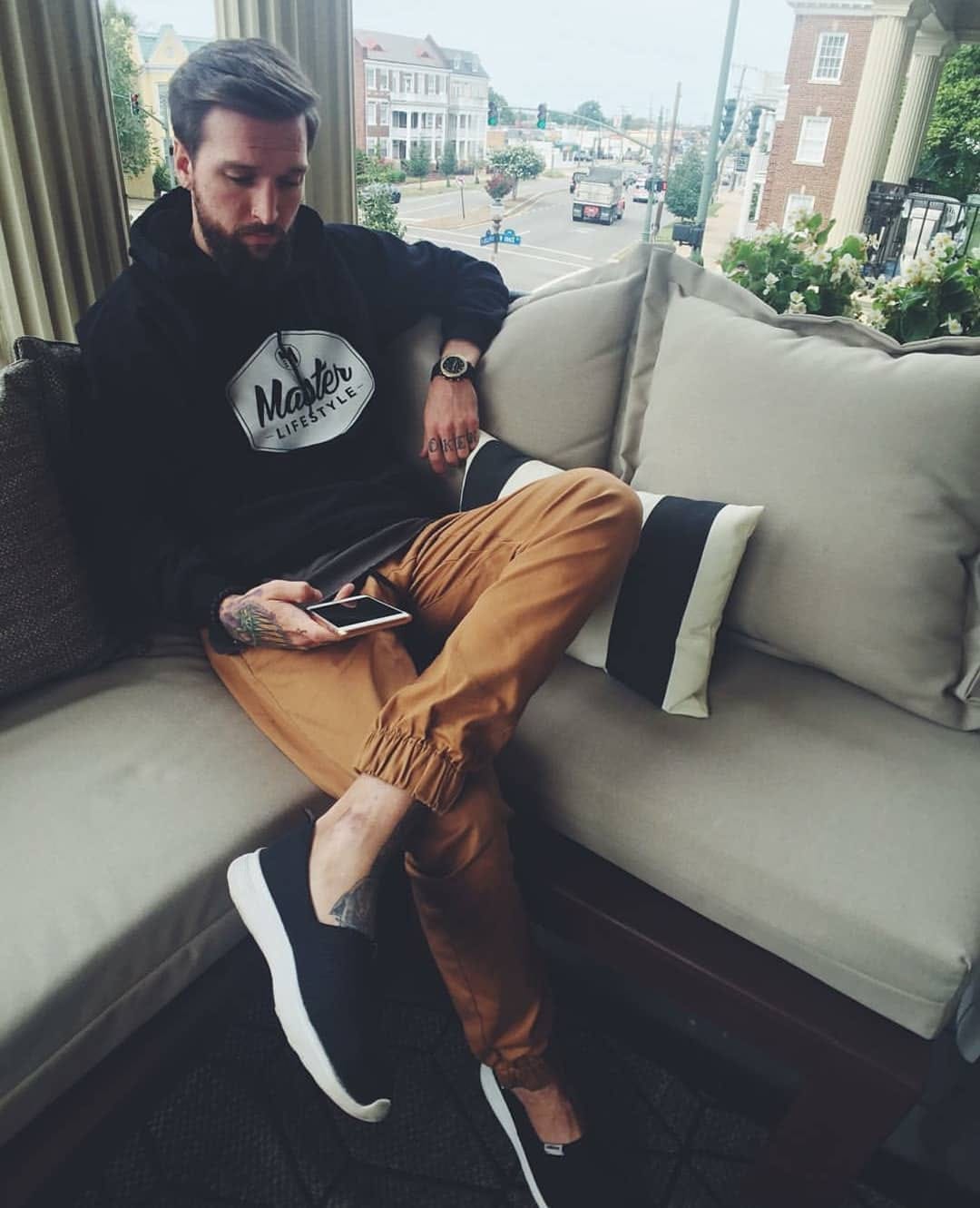 Post 9 by Master Lifestyle on Instagram (image)