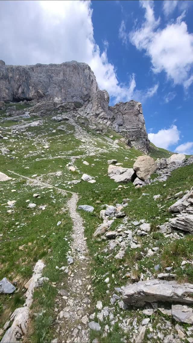 Post 6 by Ingo Gerwin on Instagram (video)