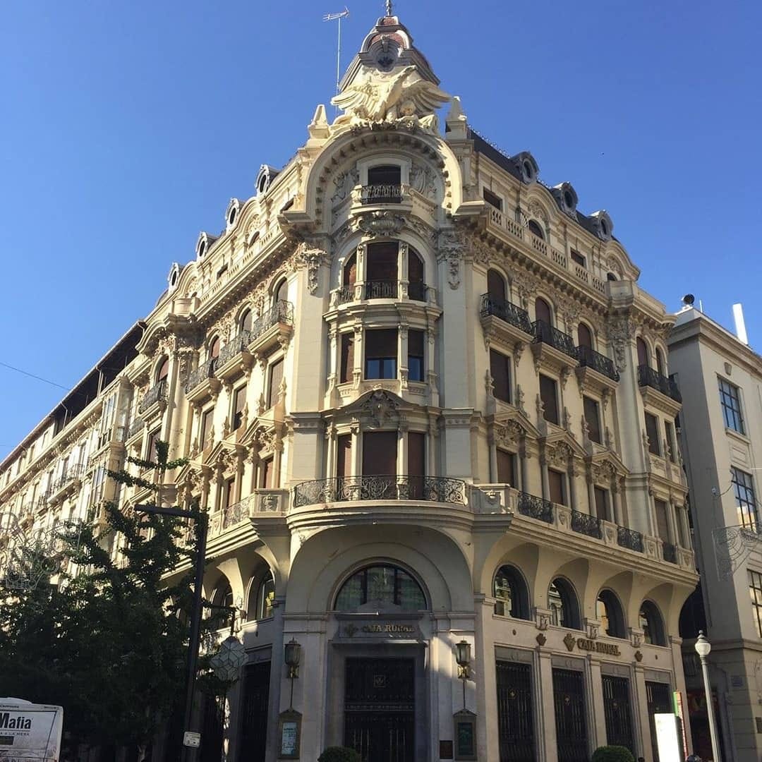 Post 10 by De Granada on Instagram (image)