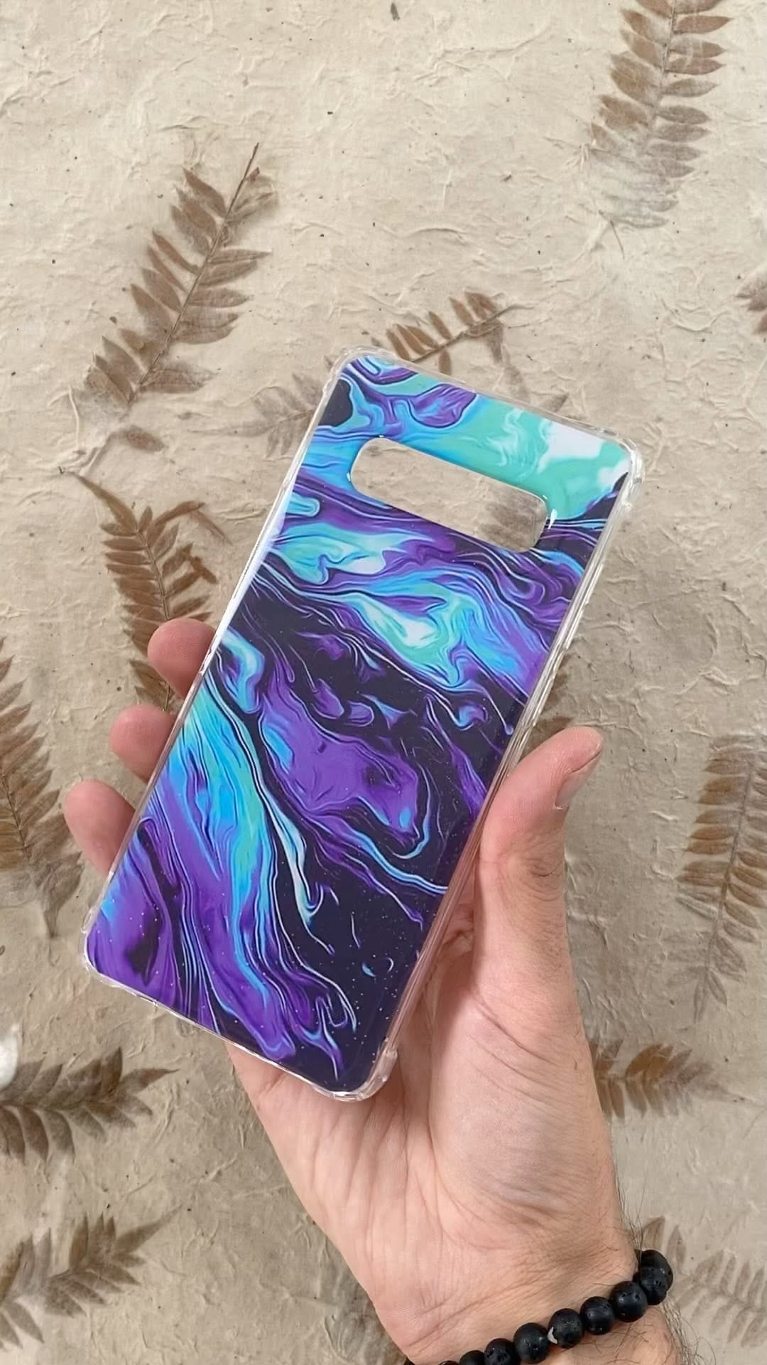 Post 5 by Holocase MX on Instagram (video)