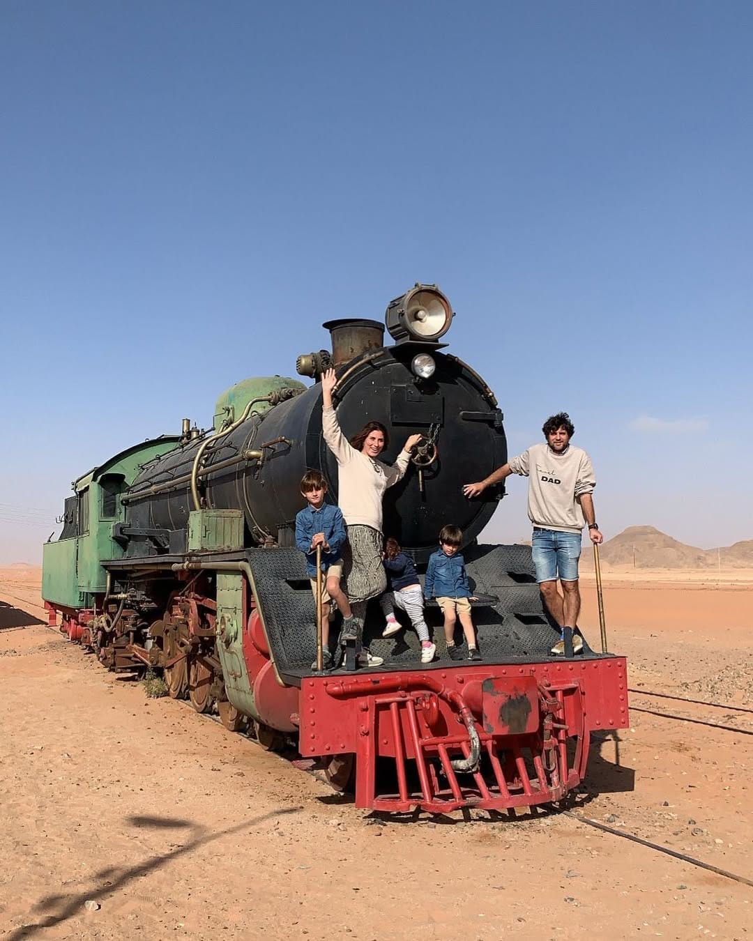 Post 8 by 🌍TravelleR🗜Life-SqueezeR on Instagram (image)