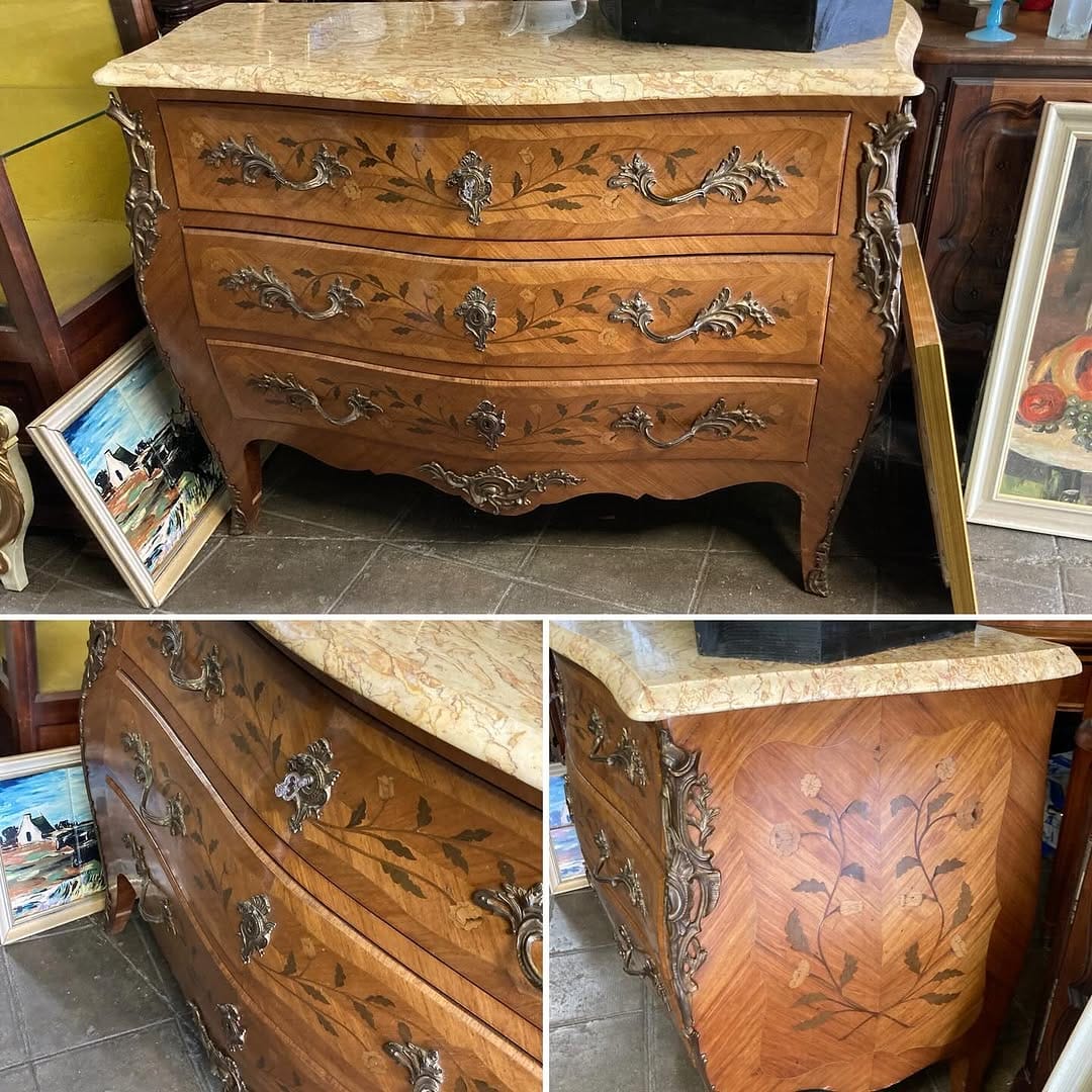 Post 4 by Brocante Balard on Instagram (image)