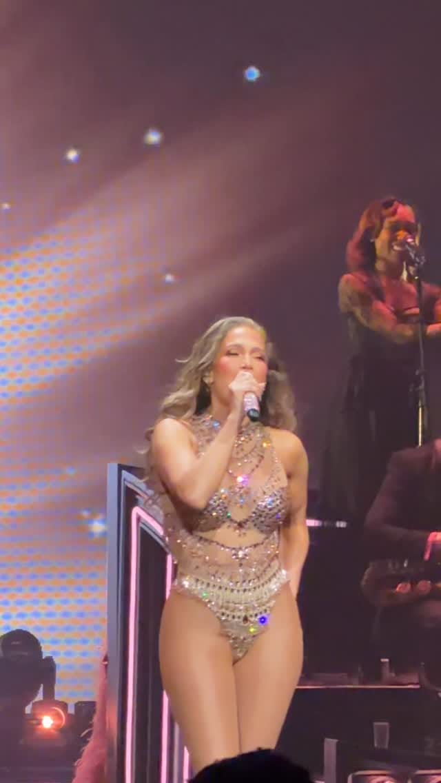 Post 10 by Vit IN on Instagram (video)