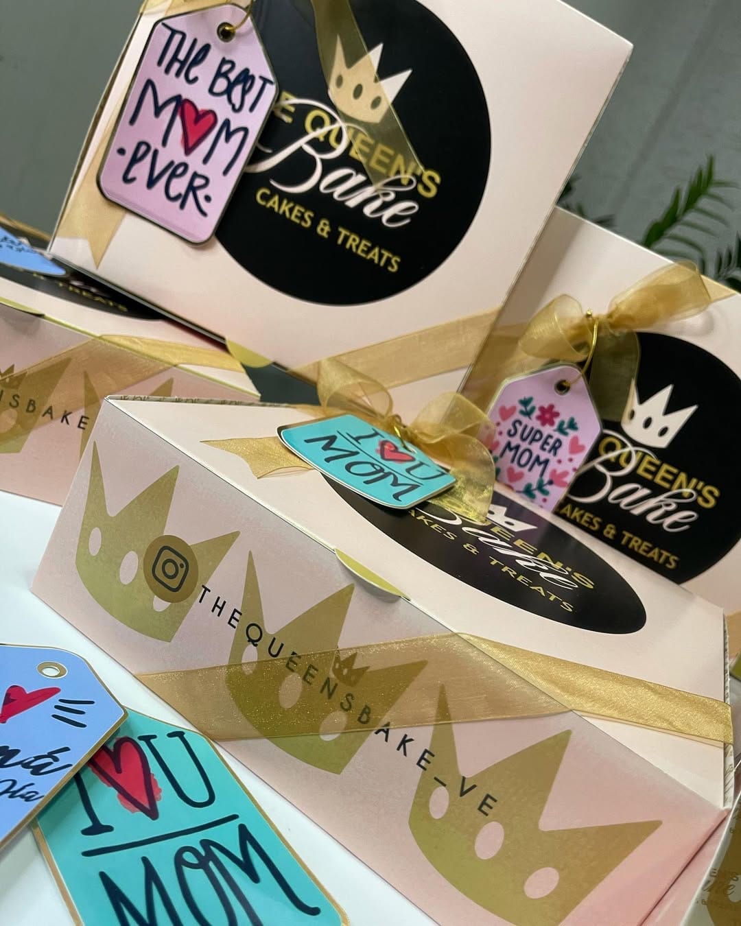 Post 7 by The Queen’s Bake on Instagram (image)