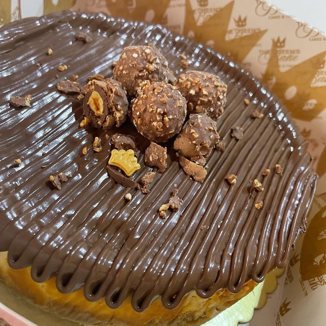Post 5 by The Queen’s Bake on Instagram (image)