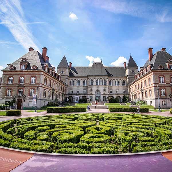 Post 1 by Paris With Love on Instagram (image)