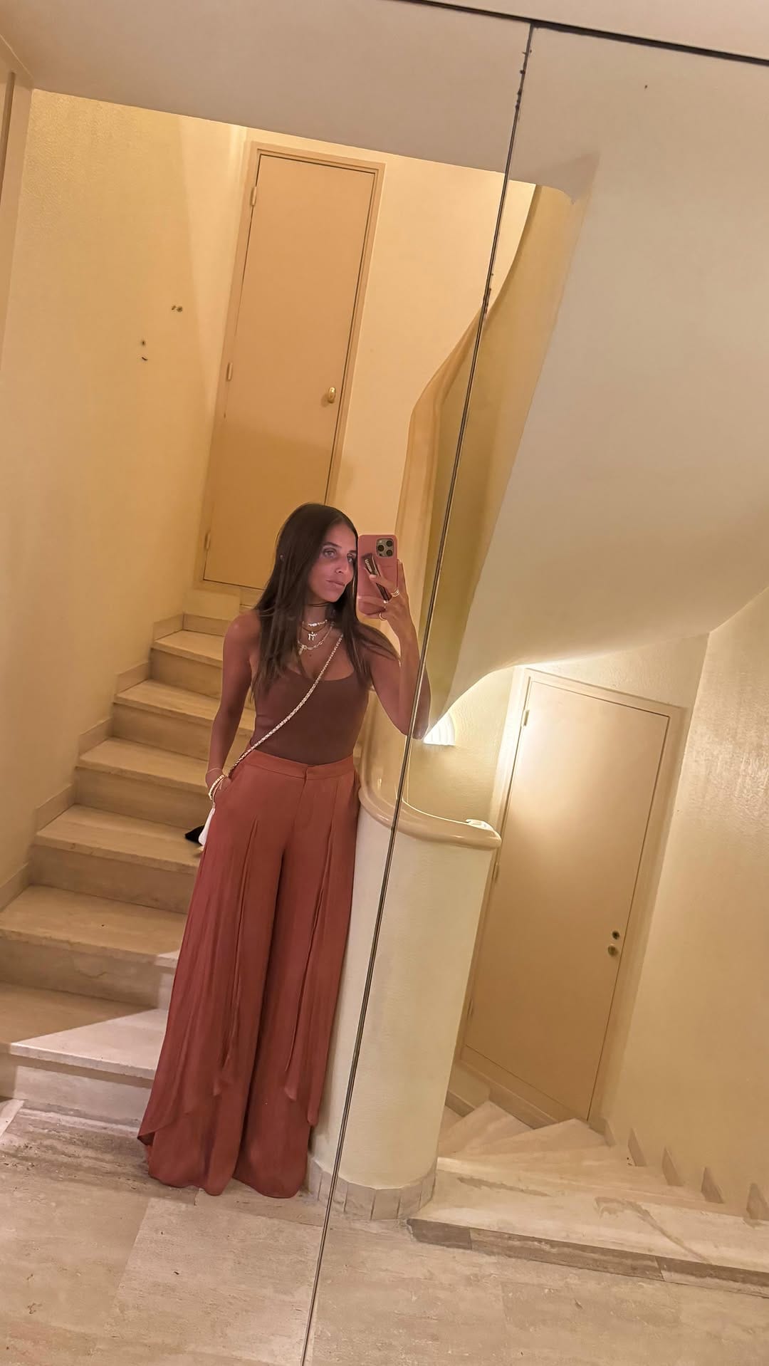 Post 6 by Melkinjoyas on Instagram (video)