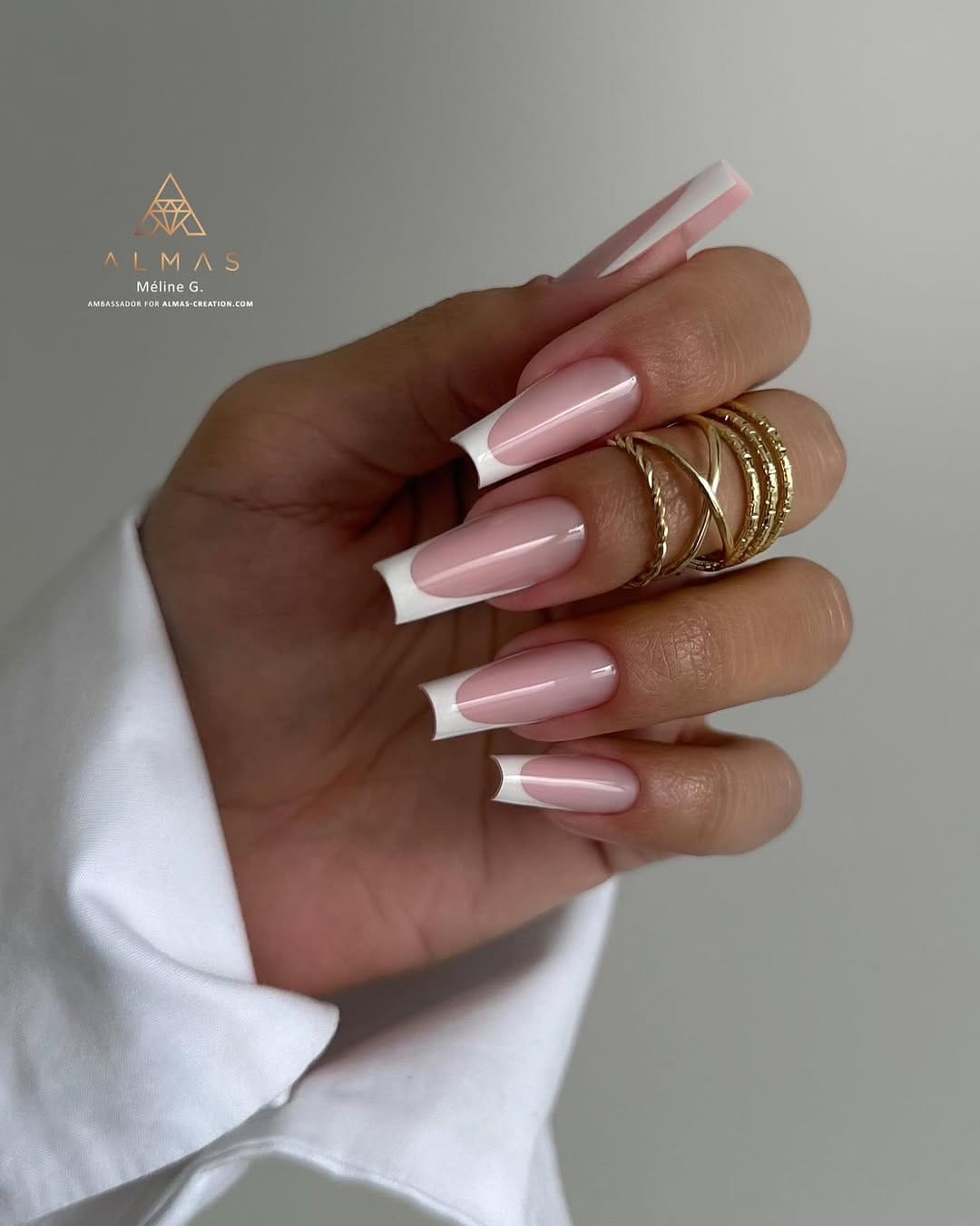 Post 7 by 𝗠𝗘́𝗟𝗜𝗡𝗘 | 𝗢𝗡𝗚𝗟𝗘𝗦 𝗦𝗜𝗠𝗣𝗟𝗘𝗦 & 𝗘́𝗟𝗘́𝗚𝗔𝗡𝗧𝗦 | 𝗖𝗢𝗡𝗧𝗘𝗡𝗧 𝗖𝗥𝗘𝗔𝗧𝗢𝗥 | 𝗥𝗘𝗜𝗠𝗦 on Instagram (carousel)