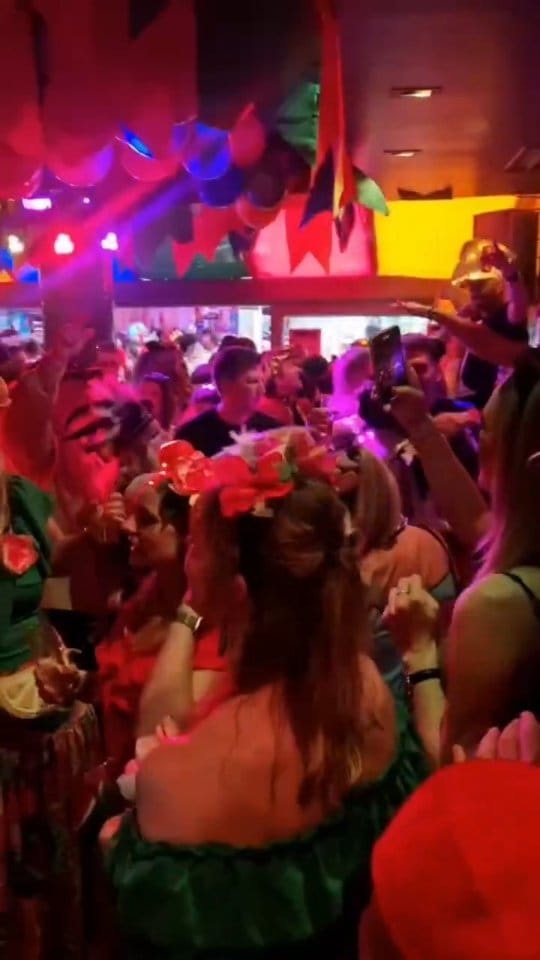Post 2 by Ellen | Köln & travel on Instagram (video)