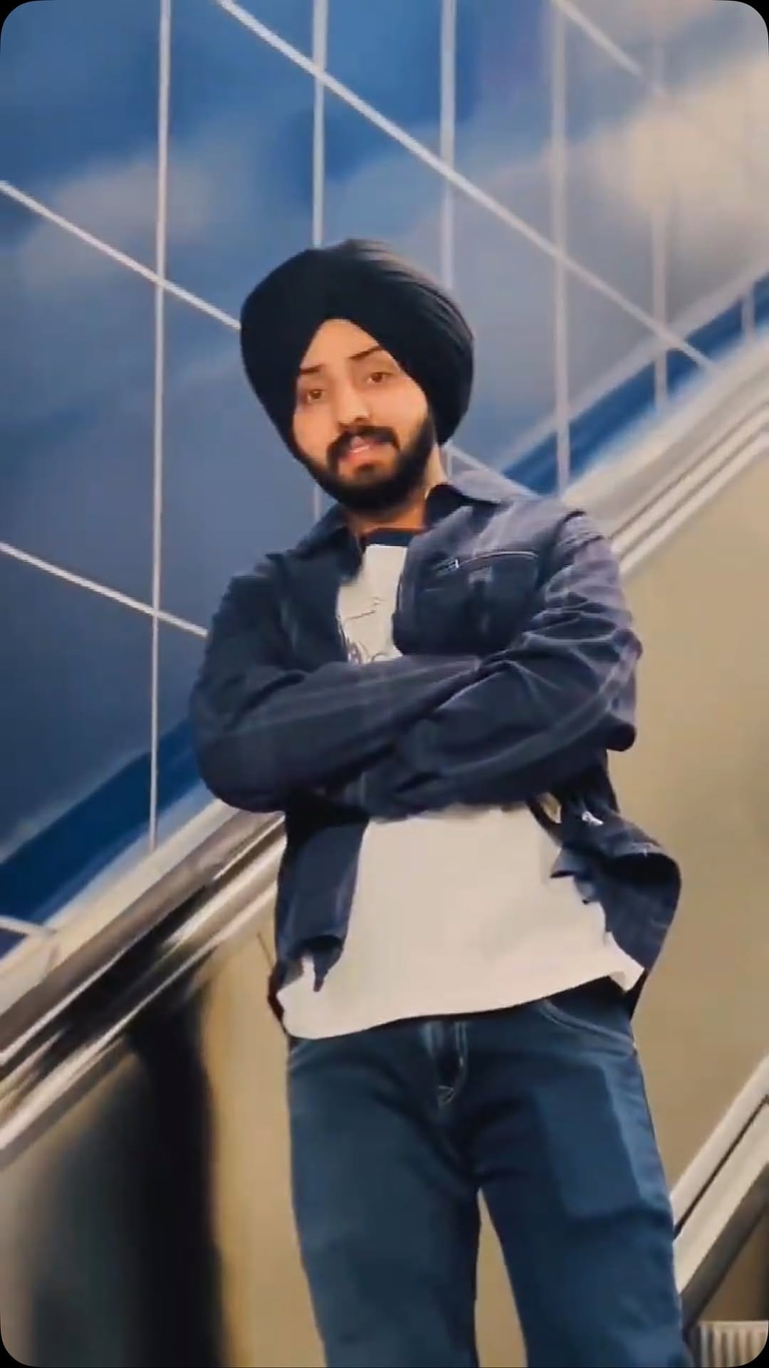 Post 10 by Amanpreet Singh on Instagram (video)