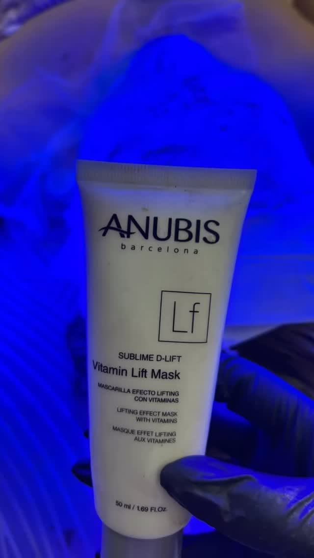 Post 10 by My Piel Dermatológica on Instagram (video)