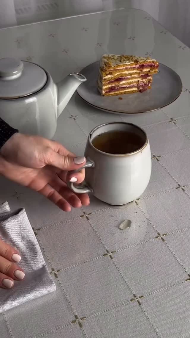 Post 2 by Защитная ПВХ пленка на стол. ★★★★★ on Instagram (video)
