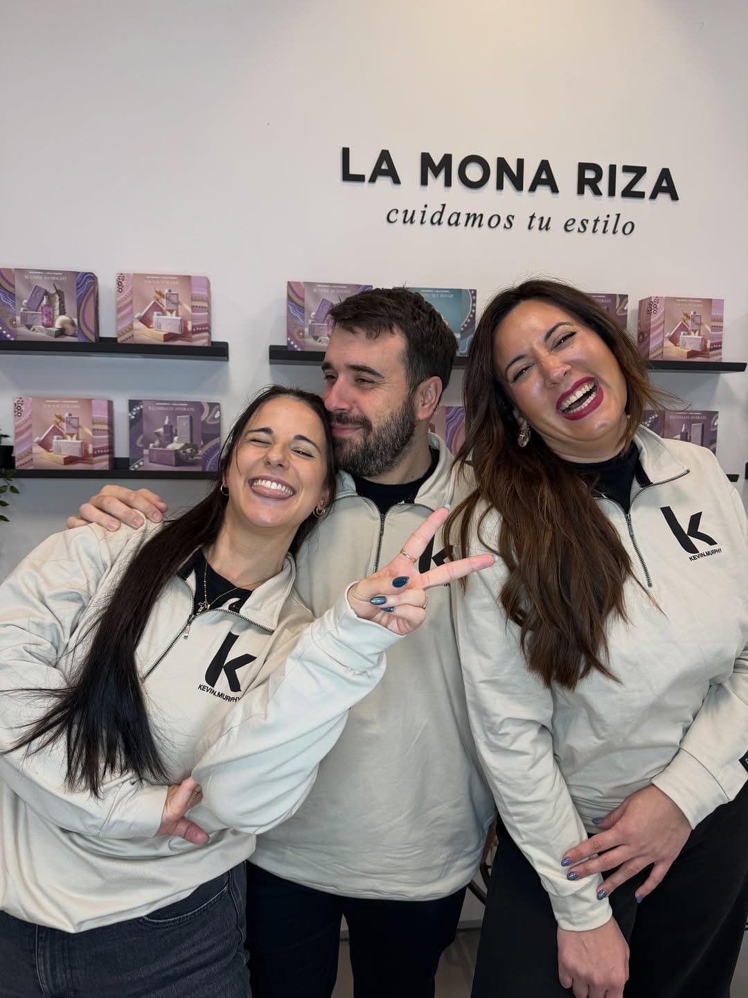 Post 2 by LA MONA RIZA on Instagram (carousel)