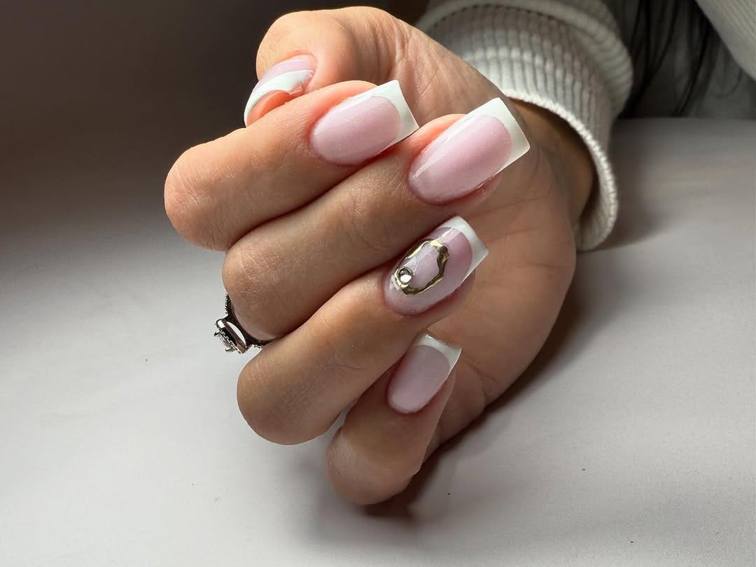 Post 6 by D-licious Nails on Instagram (image)