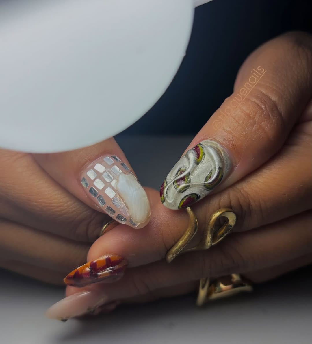 Post 2 by Tlaquenails on Instagram (image)