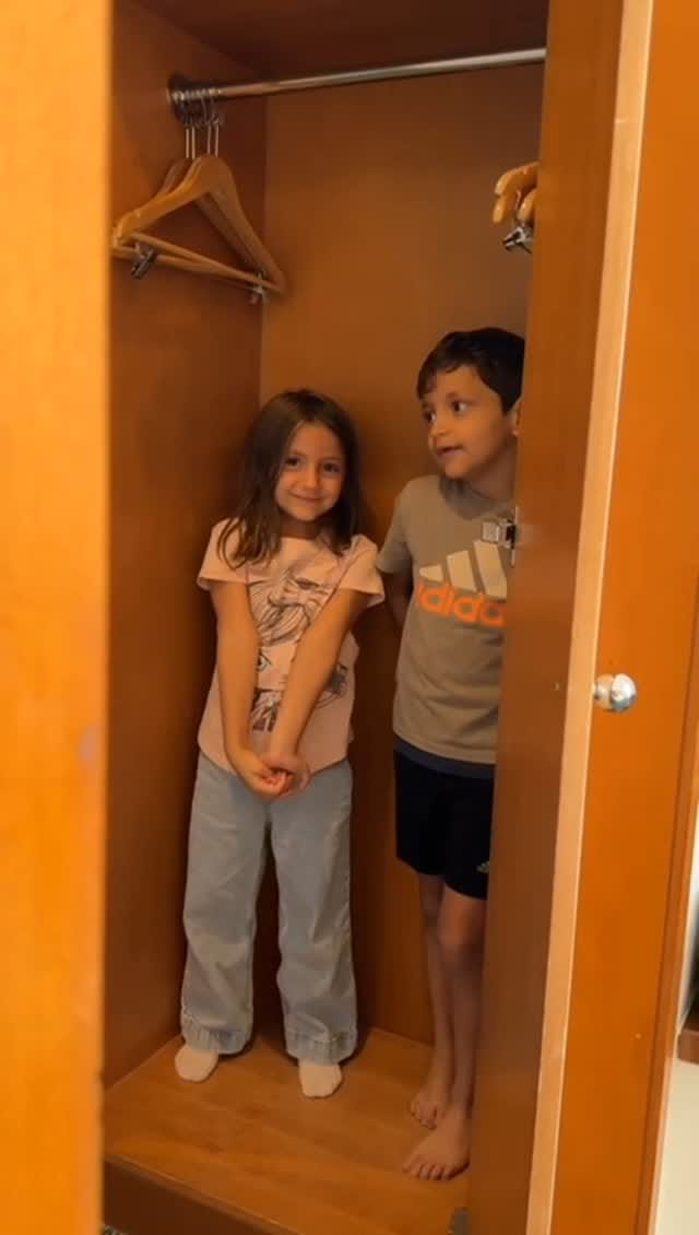 Post 2 by Makeup Artist Sonia Chamoun on Instagram (video)