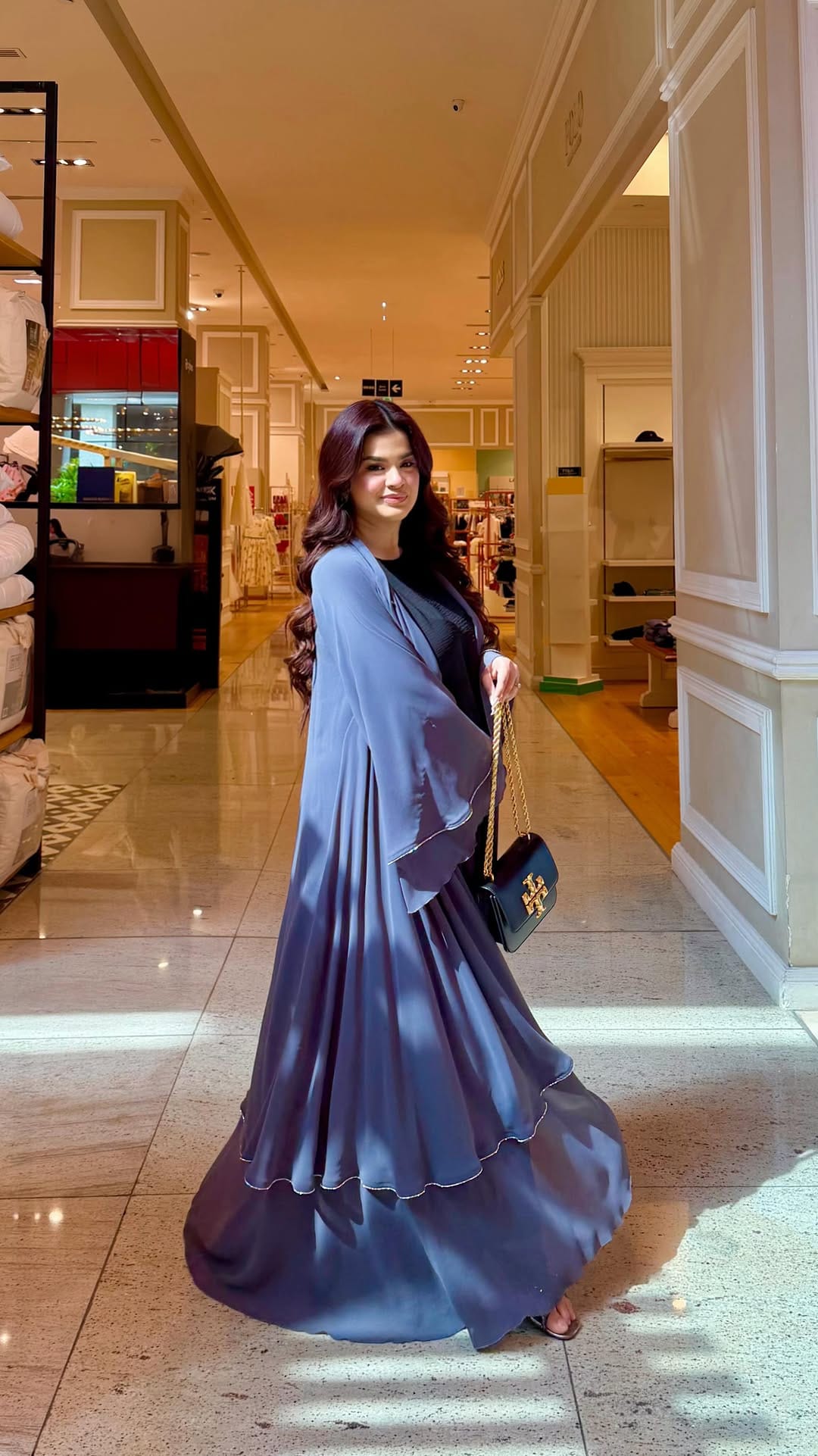 Post 1 by Mona Zaheer on Instagram (video)