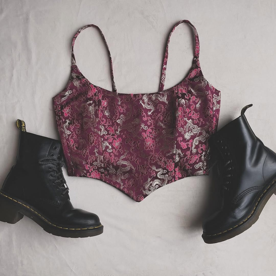 Post 3 by Dèjá Vu_Vintage Clothes on Instagram (carousel)