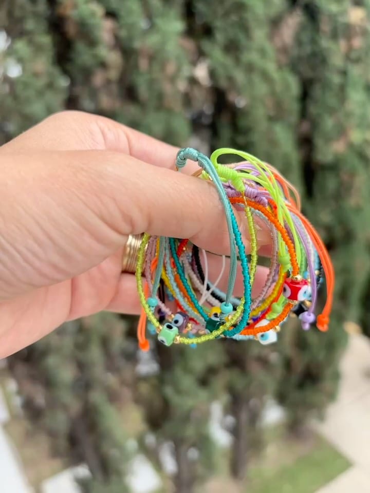 Post 3 by Blom Joyeria on Instagram (carousel)