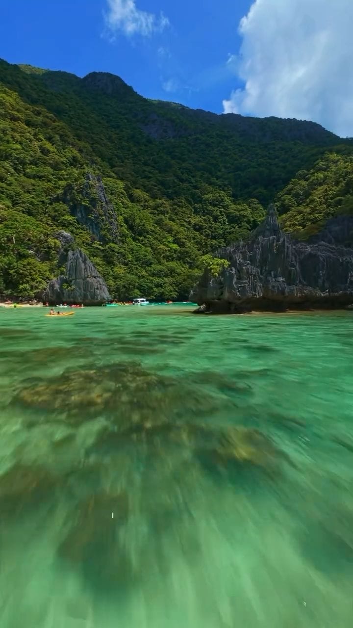 Post 1 by WORLD TRAVEL REELS ✈️ ☀️ on Instagram (video)