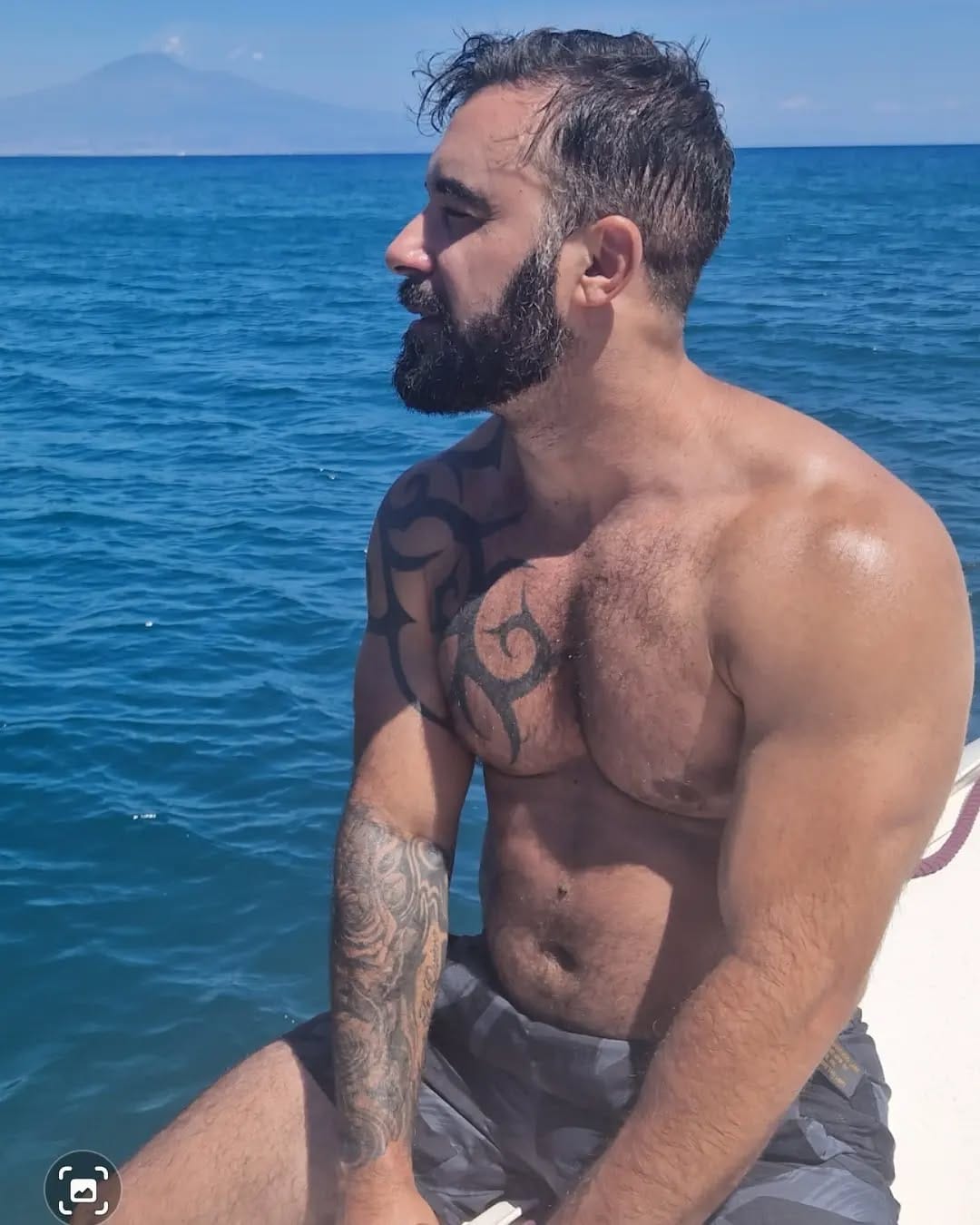 Post 8 by Raul Cuadrado on Instagram (image)
