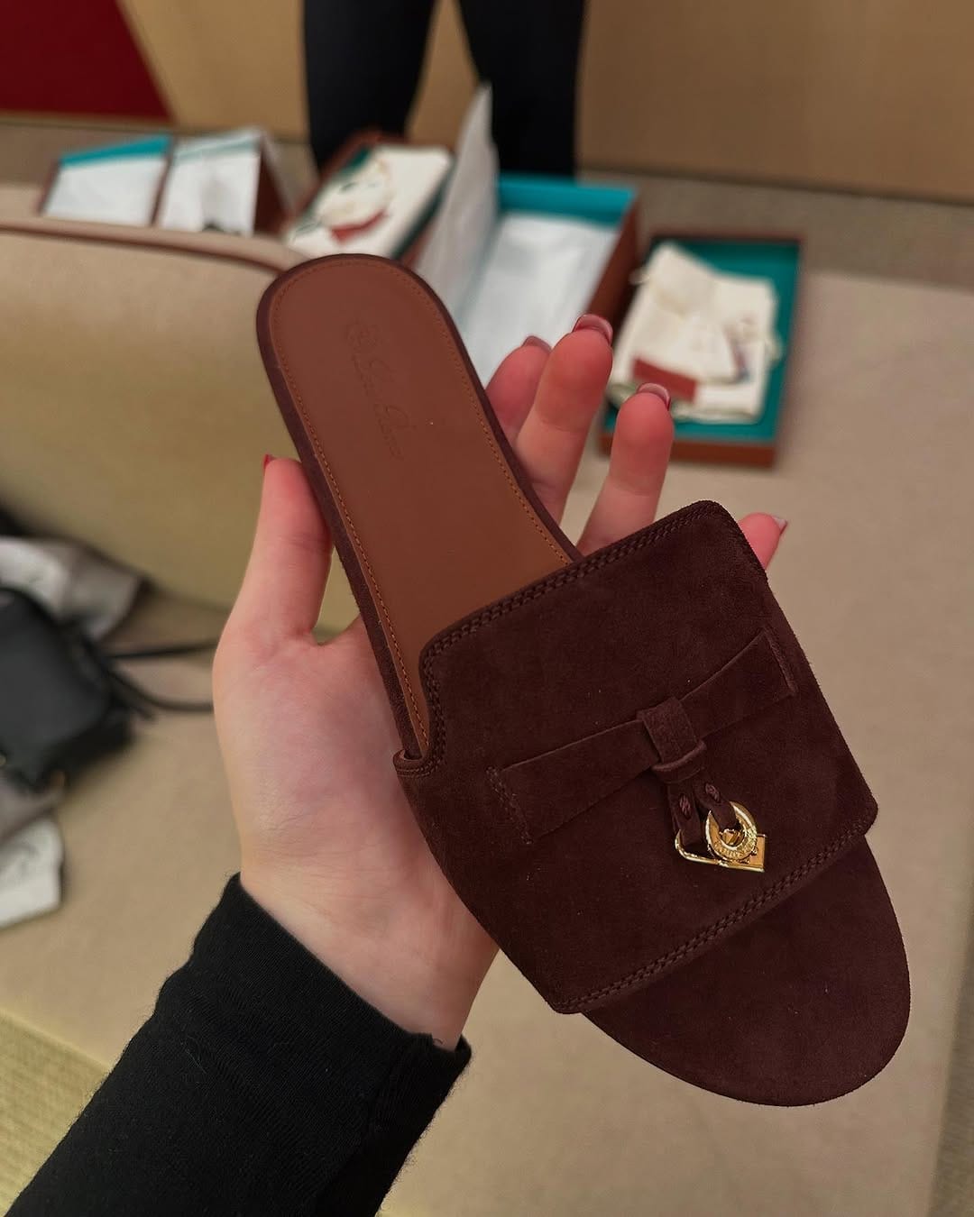 Post 9 by Personal Shopping in Style on Instagram (carousel)