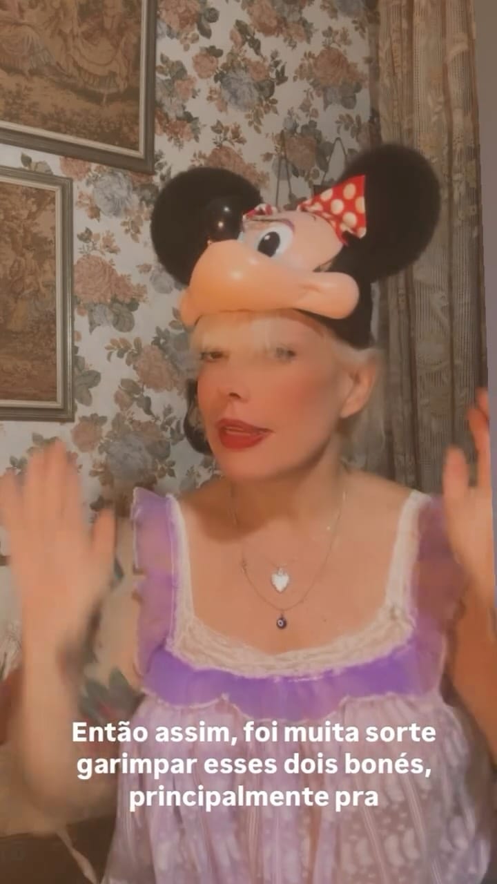Post 1 by 𝔏’𝔞𝔪𝔬𝔲𝔯 𝔙𝔦𝔫𝔱𝔞𝔤𝔢 𝔖𝔥𝔬𝔭 on Instagram (video)