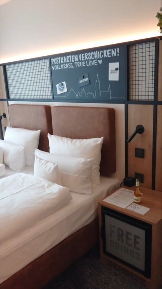 Post 7 by WORLDTRAVLR.NET on Instagram (video)