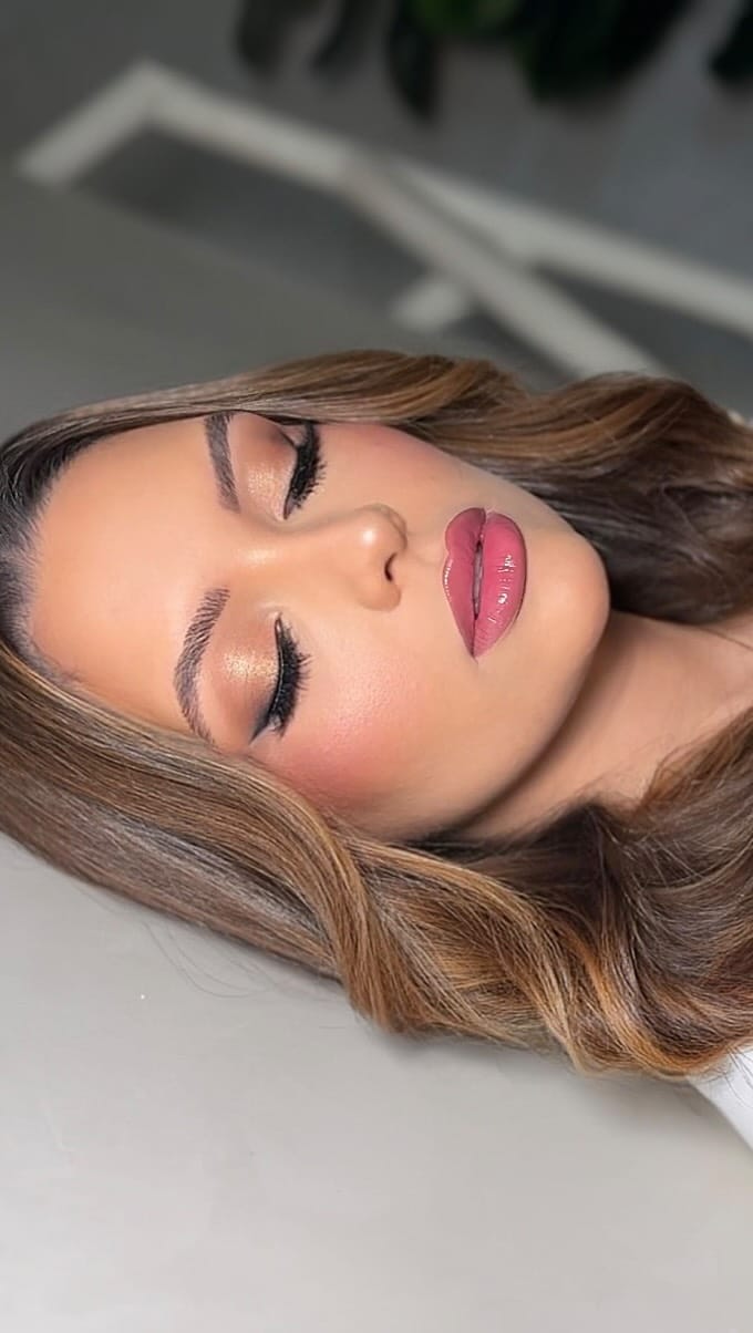 Post 2 by BRUNA on Instagram (video)