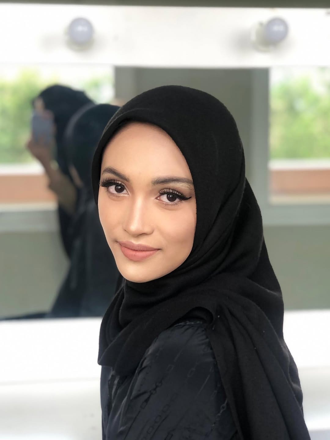 Post 4 by makeup by yumi on Instagram (carousel)