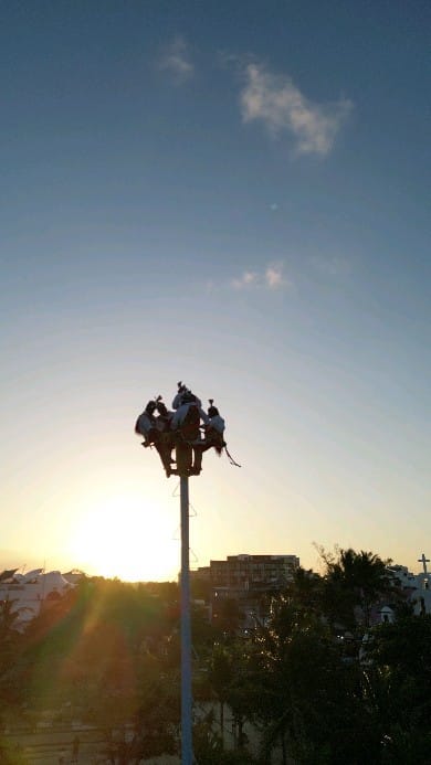 Post 8 by Karloz Kadena on Instagram (video)