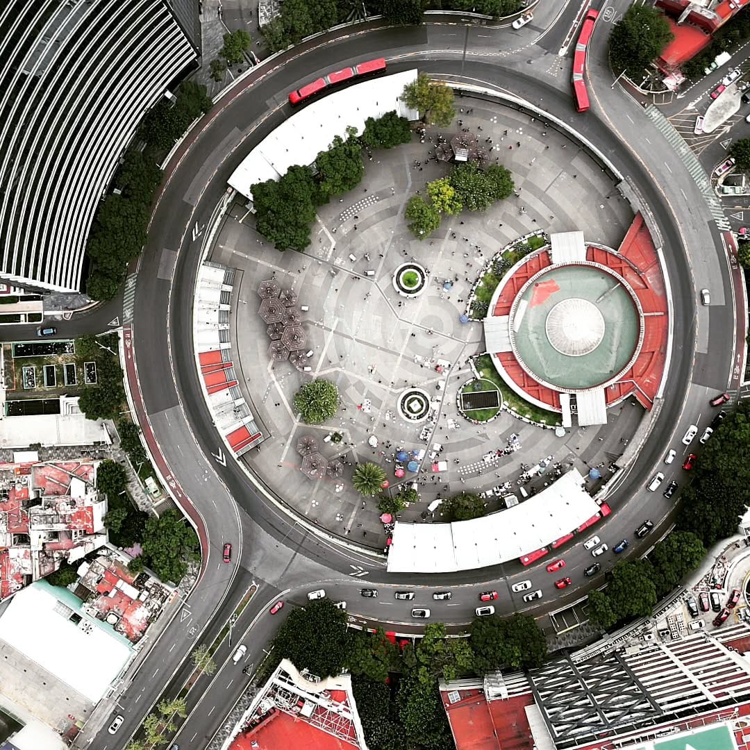 Post 3 by Karloz Kadena on Instagram (image)