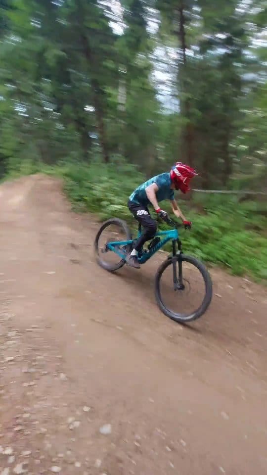 Post 5 by 📸MTB • DOWNHILL • ENDURO • XCO on Instagram (video)