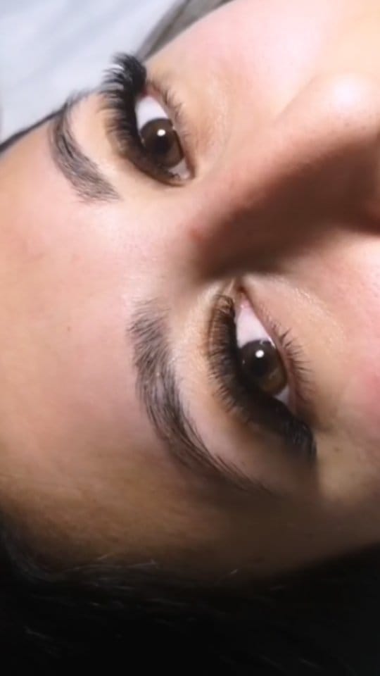 Post 3 by Poshlashes on Instagram (video)