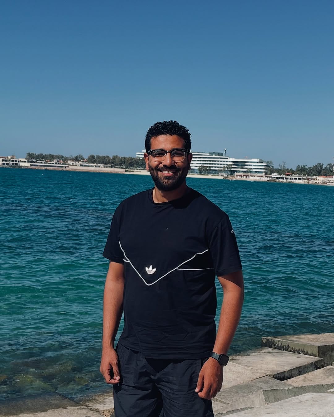 Post 10 by Ali Essam on Instagram (image)