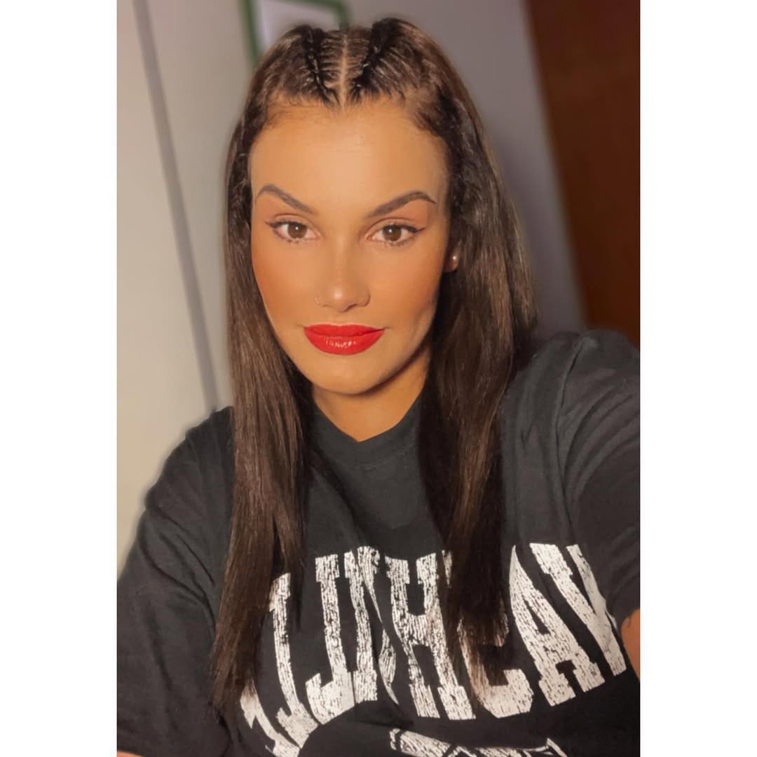 Post 10 by 𝙀 𝙎 𝙏 𝙃 𝙀 𝙍 🦁 on Instagram (image)
