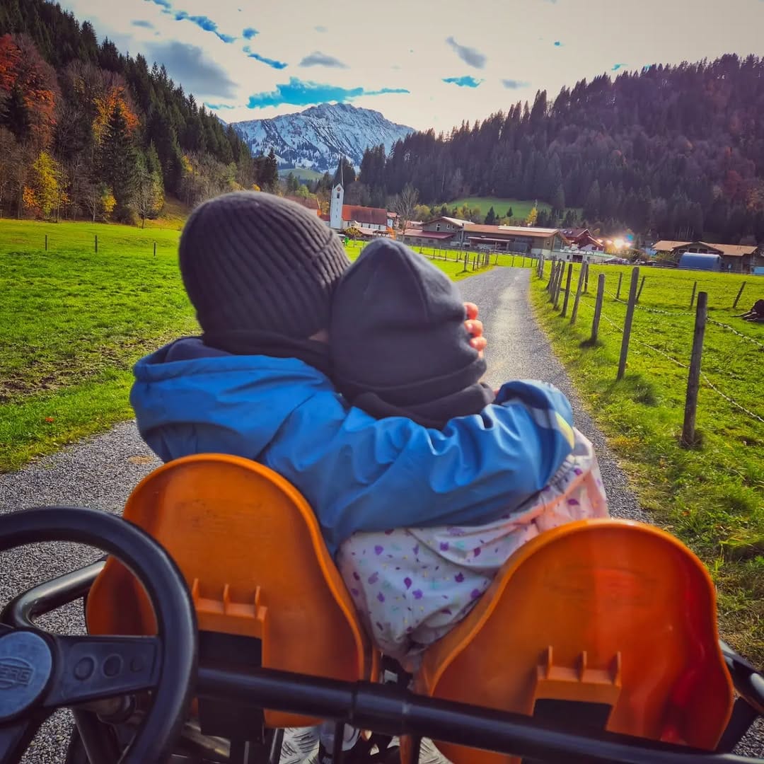 Post 3 by Mit Zwillingen um die Welt🇩🇪 on Instagram (image)