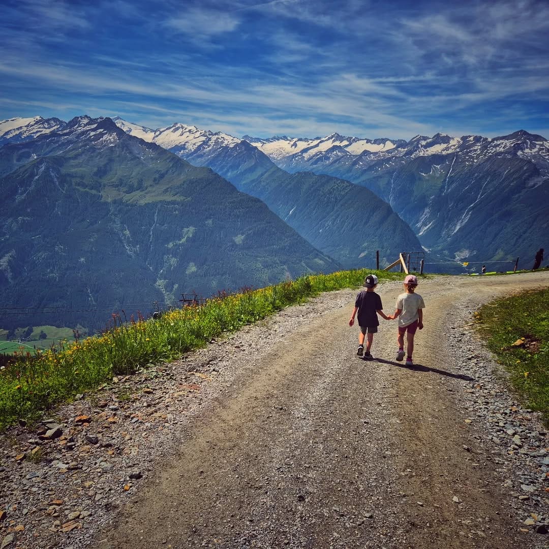 Post 9 by Mit Zwillingen um die Welt🇩🇪 on Instagram (image)