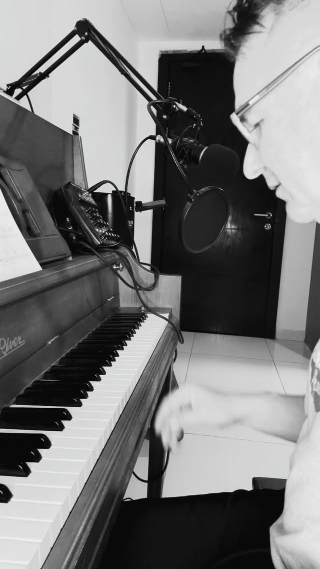 Post 5 by Dr Keith Johnston on Instagram (video)
