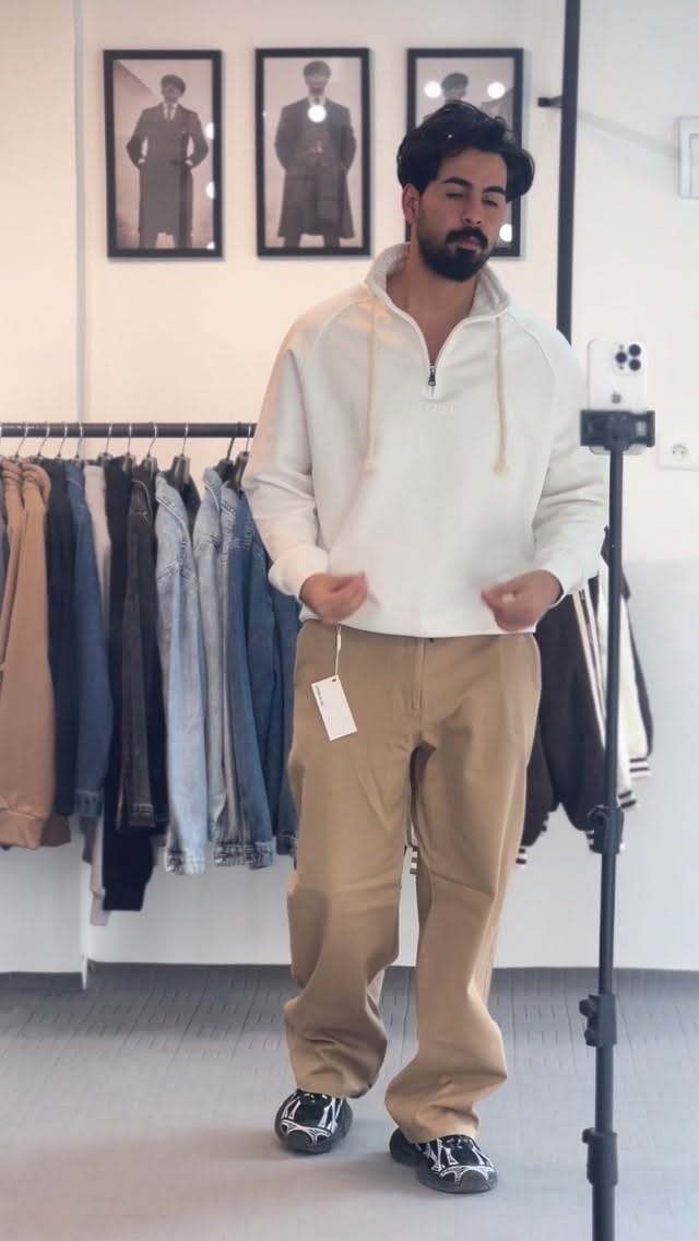Post 4 by fa®️zad_abaspou®️ on Instagram (video)