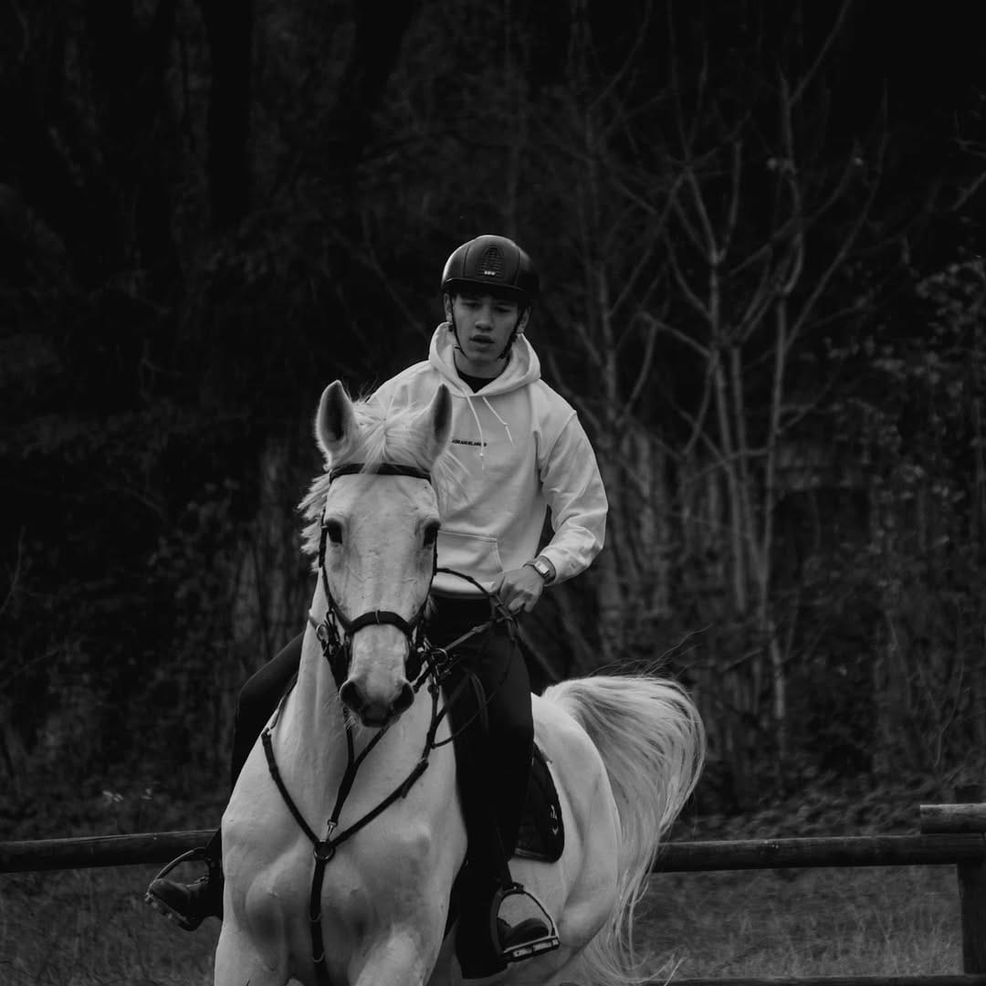 Post 7 by Leonardo Fortina | Rider & Content Creator on Instagram (carousel)